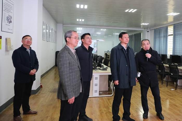 https://xinwen.hyit.edu.cn/__local/3/3C/3B/79706F887AB3E097656F358FD7D_4EEC495E_187C02.jpg